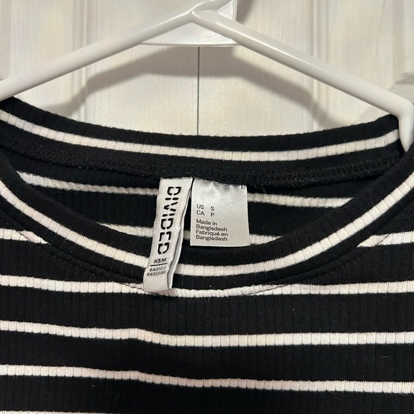 H&M Black and White Striped Top - Picture 3 of 3